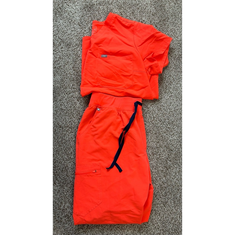 Figs Fiery Coral Scrub Set 3x Tall
